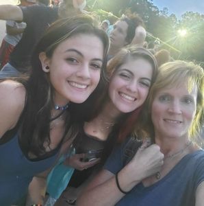 Meet your Posher, Sharon